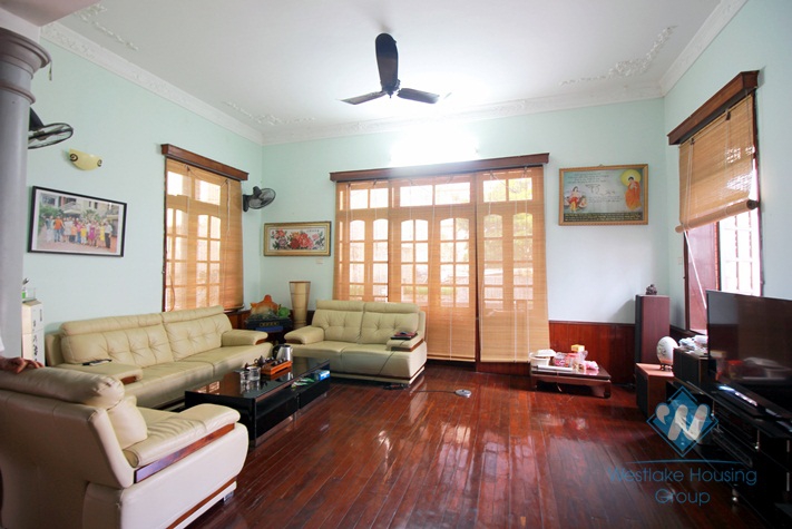 Large house with nice courtyard for rent in Westlake, Tay Ho, Hanoi